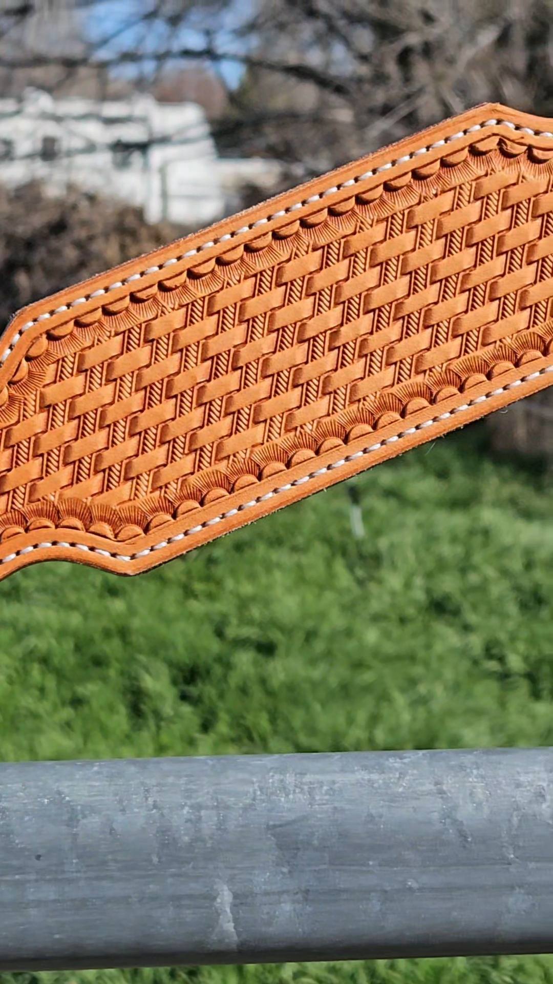 Basket weave breast collar